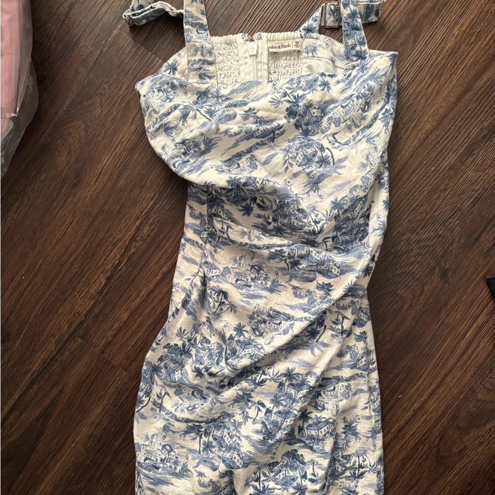 Abercrombie tropical dress